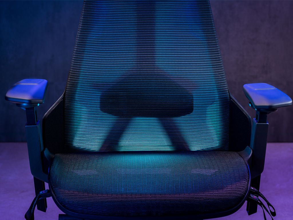 Компьютерное игровое кресло ASUS ROG SL400 Ergo Gaming Chair